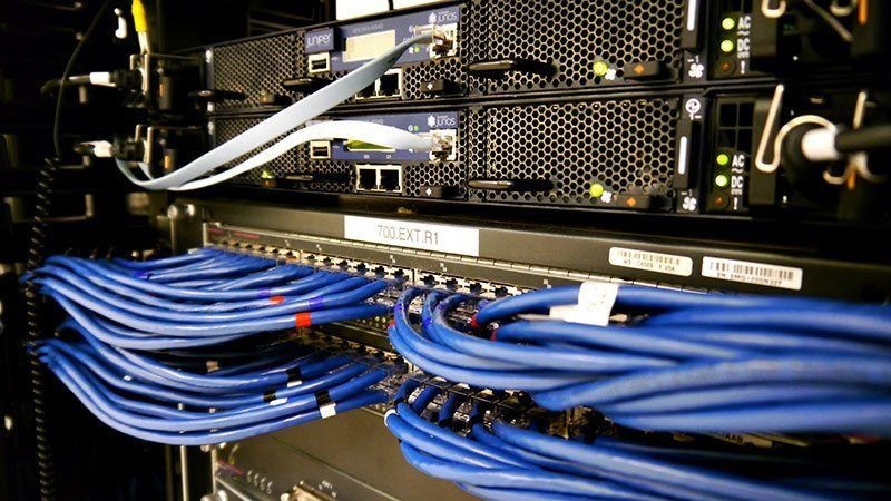 Dell 1U SSD Dedicated Server hosting in a 100% UpTime Data Center 24/7 Support!